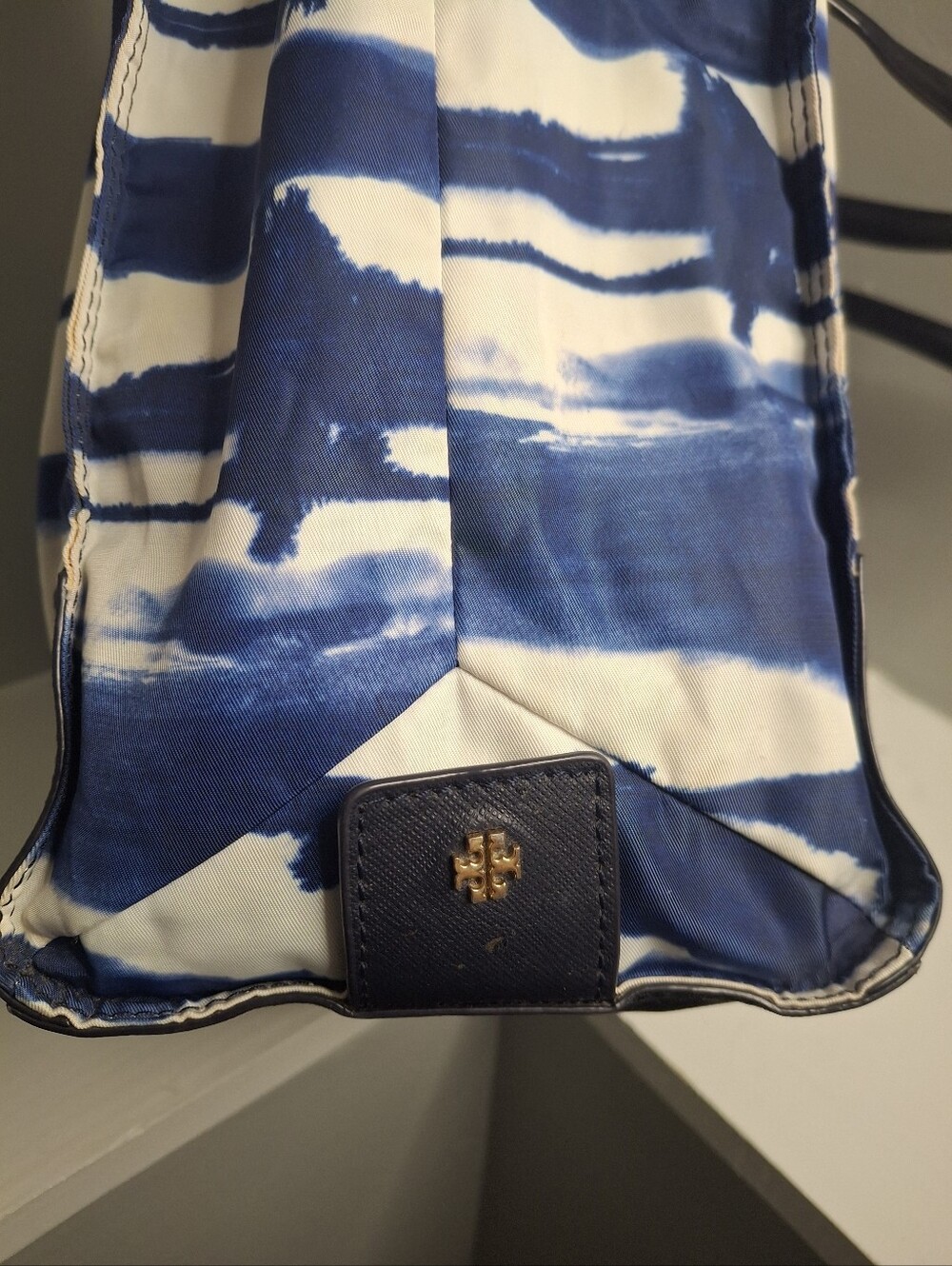 Tory Burch Ella Nylon Tote Bag Navy White Stripe Foldable Travel Bag - Picture 6 of 12